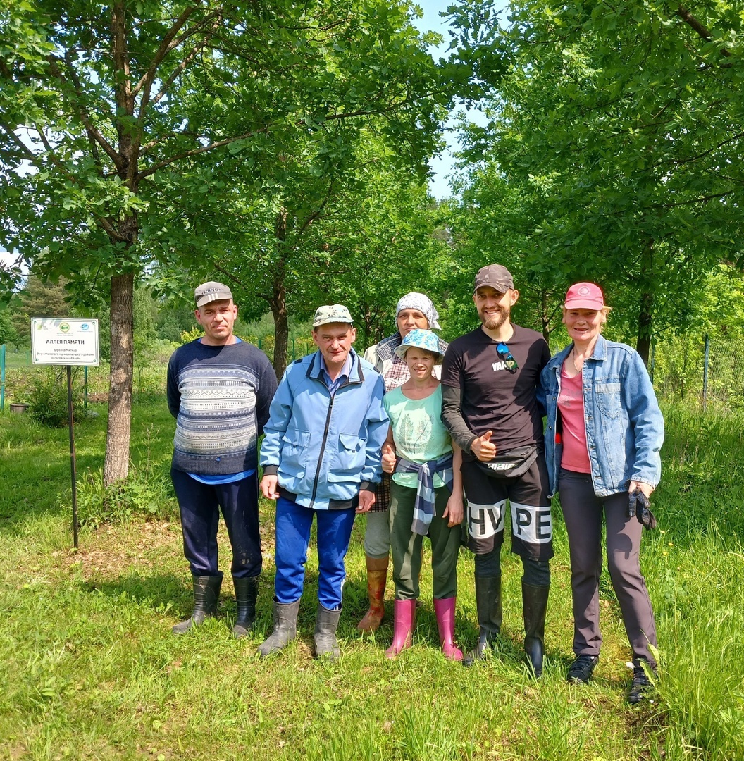В нашем доме социального обслуживания одно из самых любимых направлений трудотерапии — это еженедельные выезды в питомник "Сады Севера".