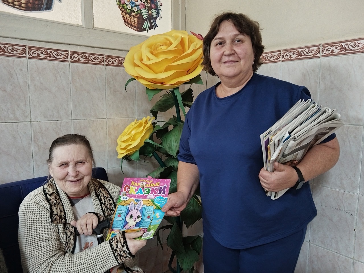 Получатели социальных услуг выписывают свои любимые газеты и журналы.