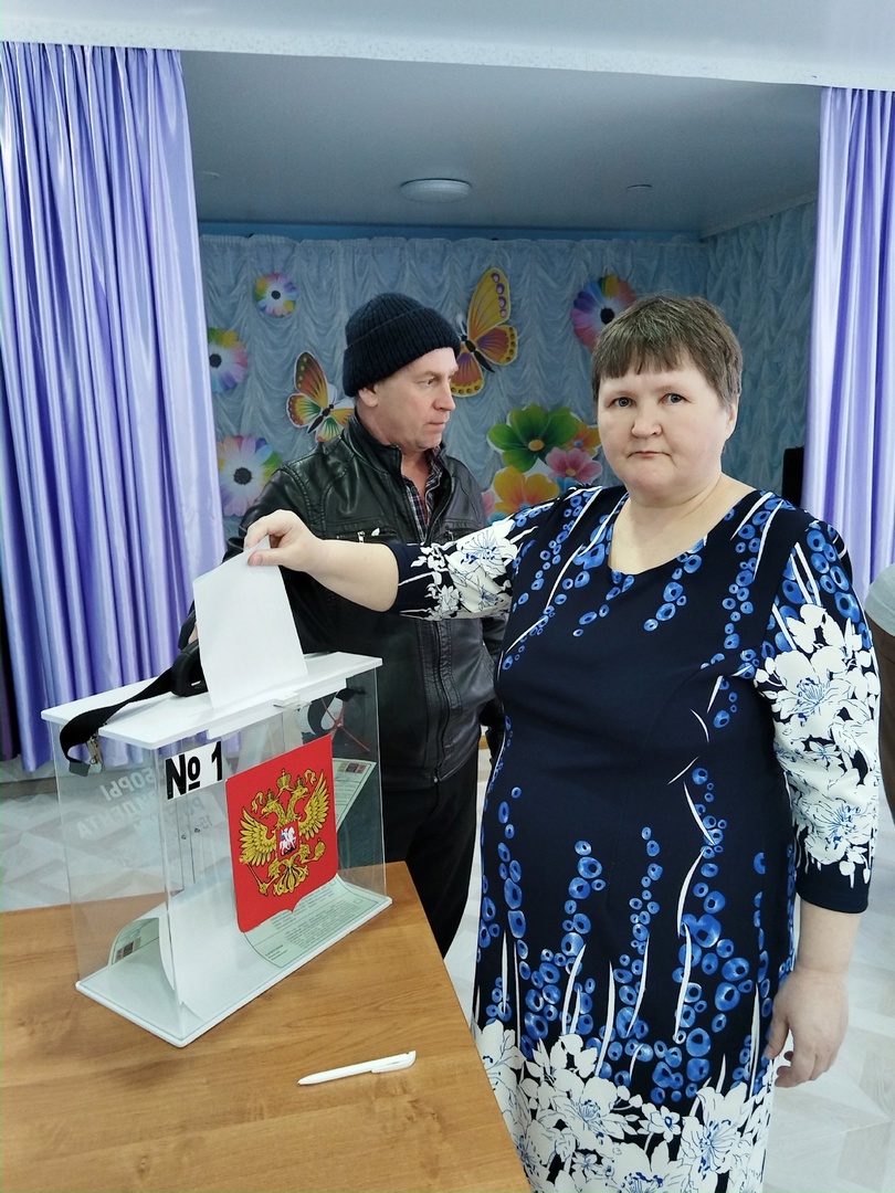 Получатели социальных услуг приняли участие в выборах Президента Российской Федерации.